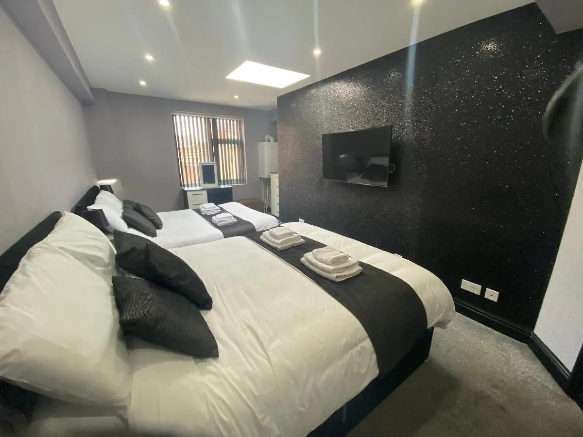 Boutique Blackpool 2 Bed Grey Apartment Sleeps 10 0*,  United Kingdom