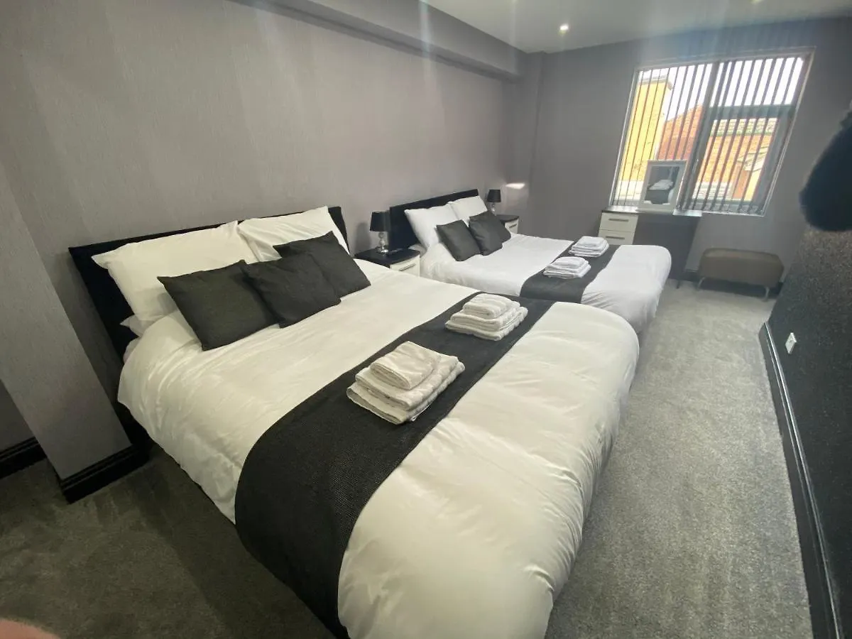 Boutique Blackpool 2 Bed Grey Apartment Sleeps 10